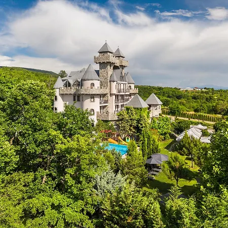 Royal Valentina Castle-3