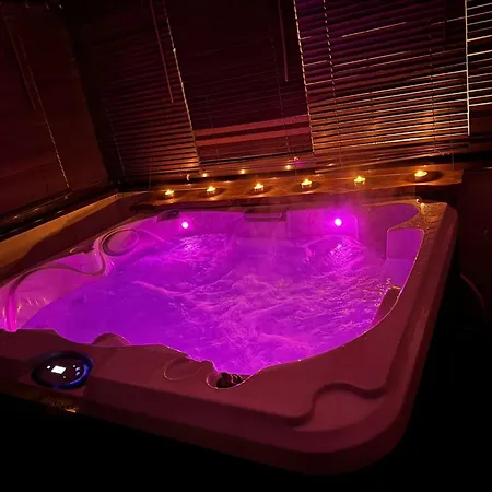 Love Space Sensory Spa & Relax Suite-3