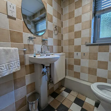 Casa Brighouse-3