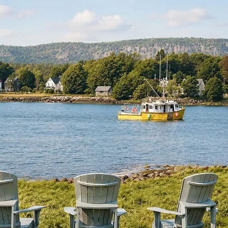 Bailey House Inn - Georgian Waterfront Retreat-3