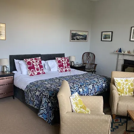 Heyford House Bed & Breakfast-2