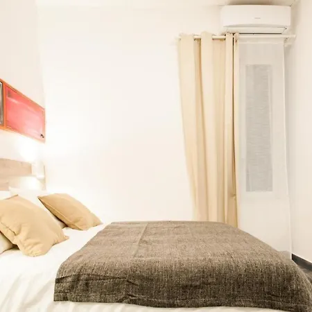 Demi Rooms-2