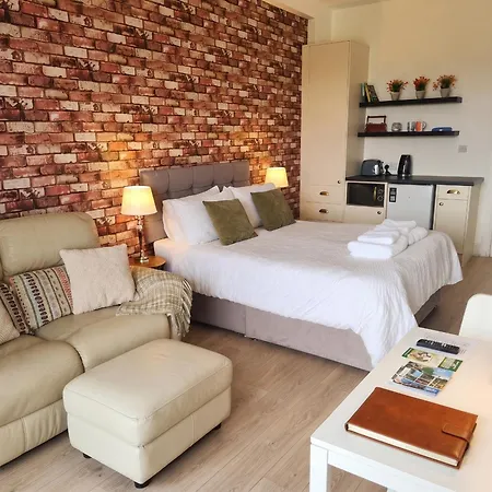 Rathescar Grove Guest House-2