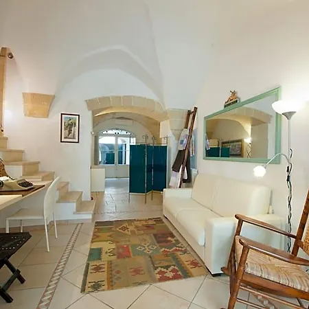 Casa D'Artista Suite & Garden-3