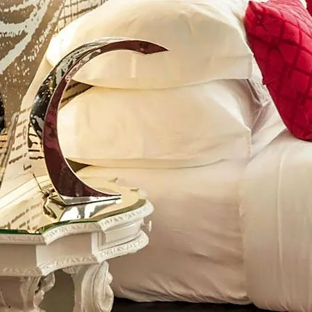 Teatro Boutique Rooms & Suites-3