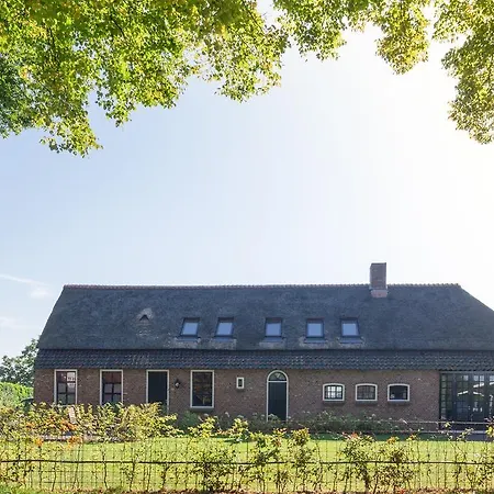 Bed & Breakfast Karakter-3