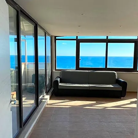 Nick & Santo'S Holiday Homes-3