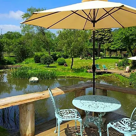 Castle Mill Bed And Breakfast Dorking-3