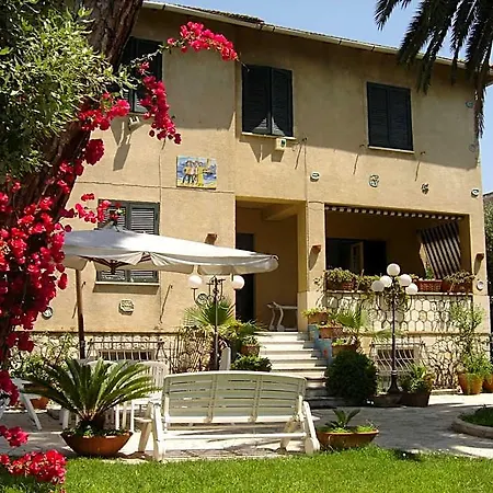 B&B Villa Fantasia-2