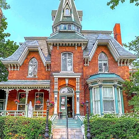 Hochelaga Inn-3