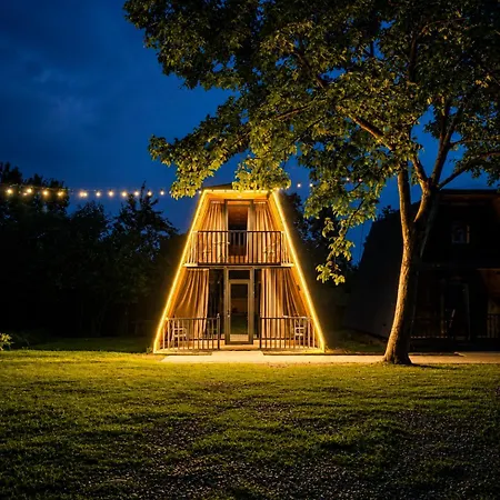 Diamond Cottages-3