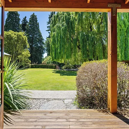 Wanaka Homestead Lodge & Cottages-2