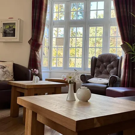 Ty Penbont House-3