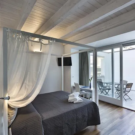 Bed And Breakfast T57-3