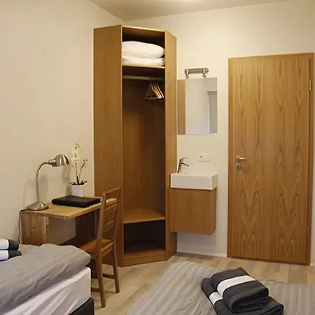 Kef Guesthouse By Keflavik Airport-3