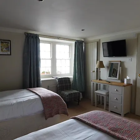 The Edgcumbe Arms-3