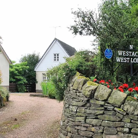Westacre Bed & Breakfast-3