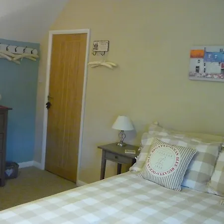 White Cottage Bed And Breakfast-2