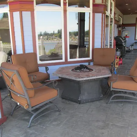 Mansion Inn Lake Stevens-2