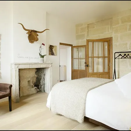 La Maison Rouge d'Uzes B&B-3