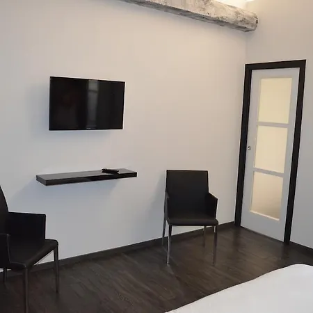 La Petite Ecole-3