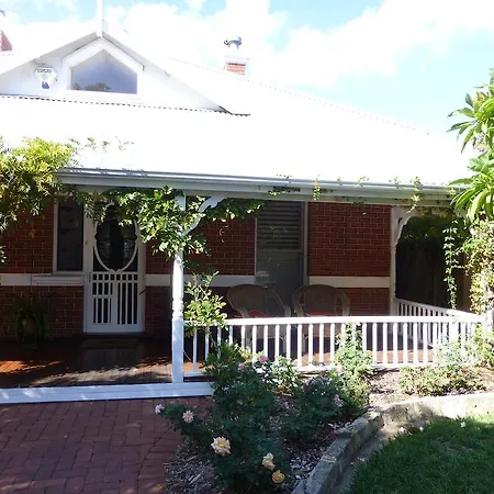 Lakeside Bed & Breakfast-3