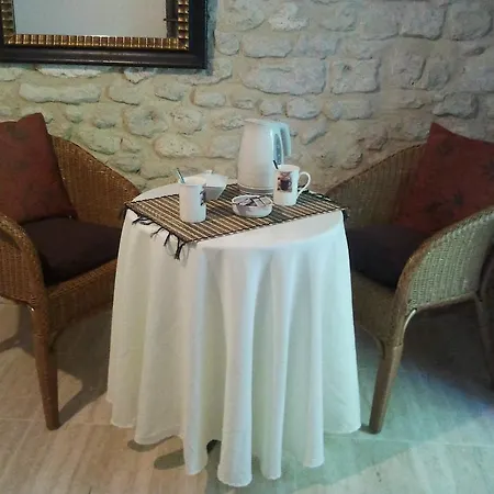 Chambres d'Hôtes La Grange Au Bois-2