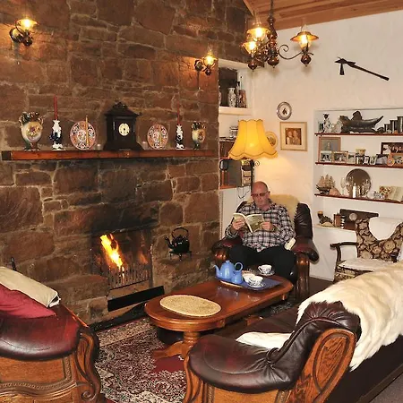 The Olde Castle B&B-2