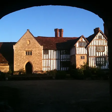 Long Crendon Manor B&B-3
