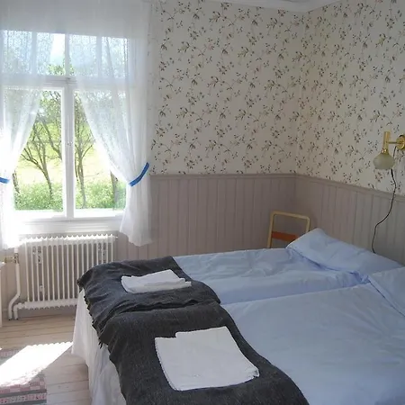 Amalia-3