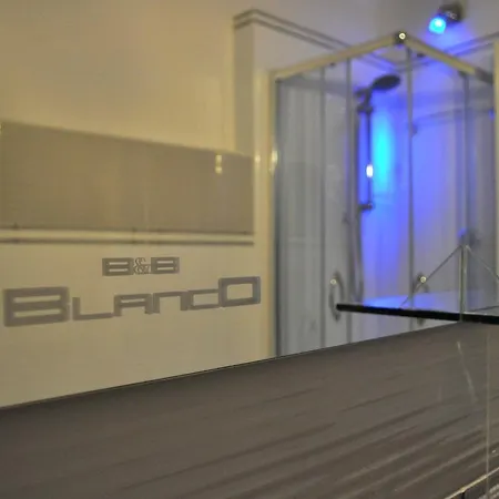 Blanco Rooms-3