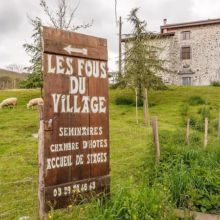 Les Fous Du Village-3