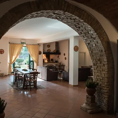 Il Casale Degli Ulivi B&B-3