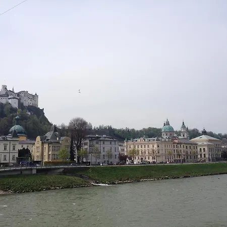 Sarah's Altstadt Oase Salzburg-3