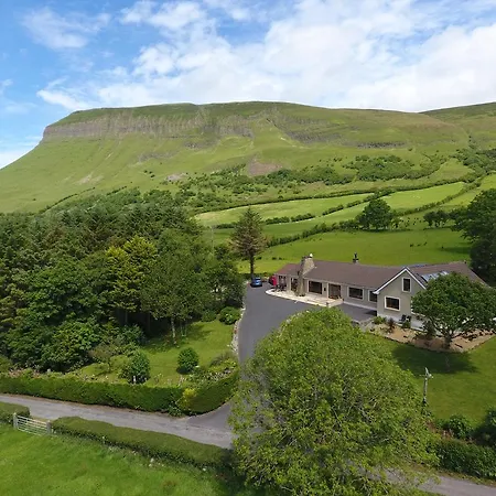 Benbulben Farmhouse B&B-2