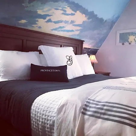 The Gaslamp Bed And Breakfast-3