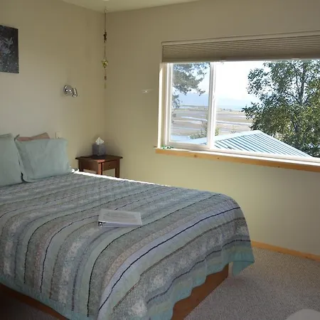Bay Avenue Inn-3
