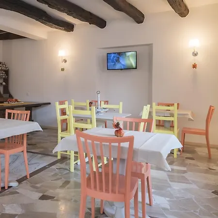 Chery Bed & Breakfast-2