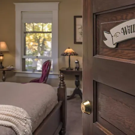 Green Gables Inn-2