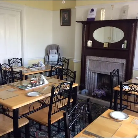 Alma Lodge Guest House-2