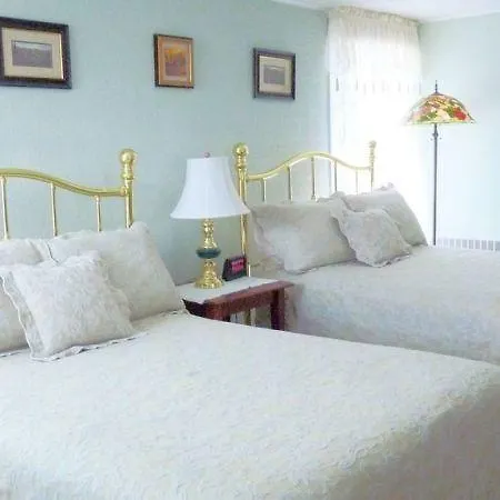 J. D. Thompson Inn Bed And Breakfast-2