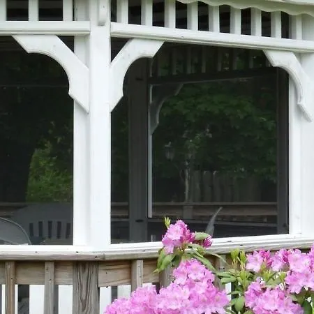 J. D. Thompson Inn Bed And Breakfast-3