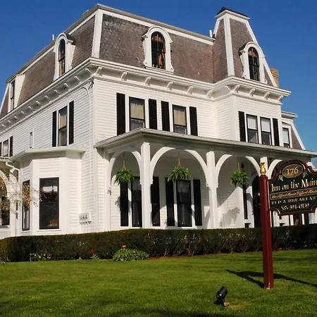 1840 Inn On The Main Bed And Breakfast-3