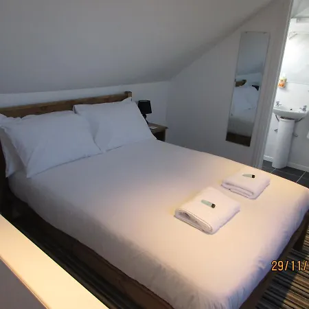 Charlotte Guest House-2