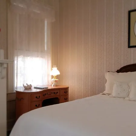 The Grey Swan Inn Llc-3