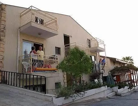 Rosy Hotel-2