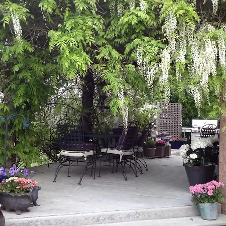 Lulu'S Bed & Breakfast-2