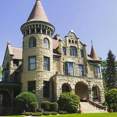 Castle La Crosse-2