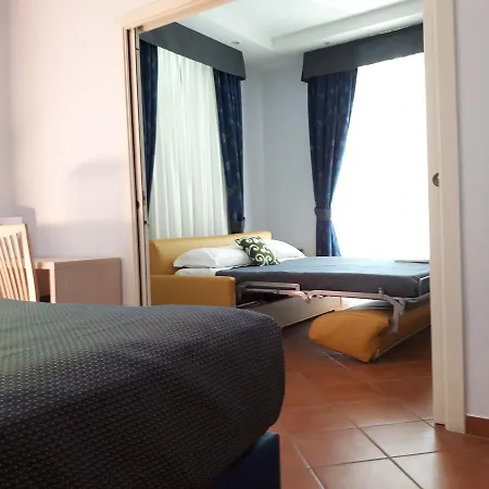 Clodio Rooms-2