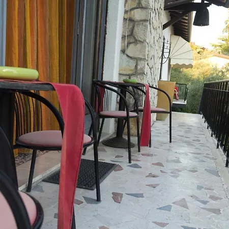 Guest House Villa De Ros-2